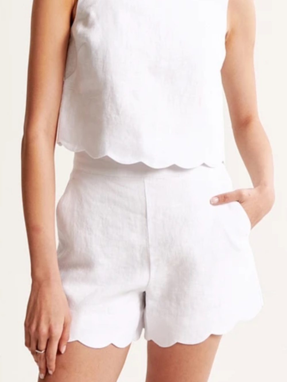 Abercrombie & Fitch Linen Scallop-Hem Tailored Short